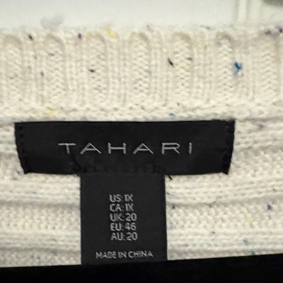 Tahari Speckled Cream V-Neck Oversized Sweater - Picture 2 of 7